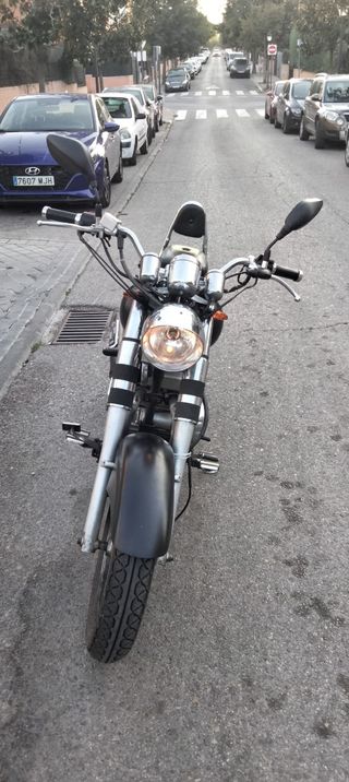 EXCELENTE MOTO MUY BARATA