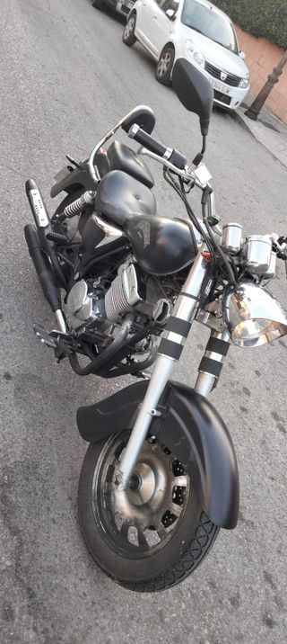 EXCELENTE MOTO MUY BARATA