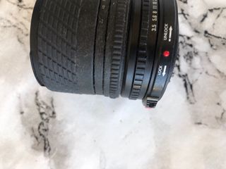 Objetivo Sigma UC ZOOM 28-70 mm