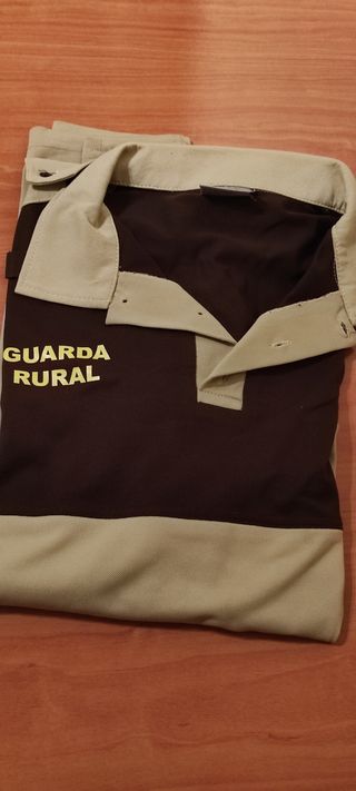 Ropa guarda rural