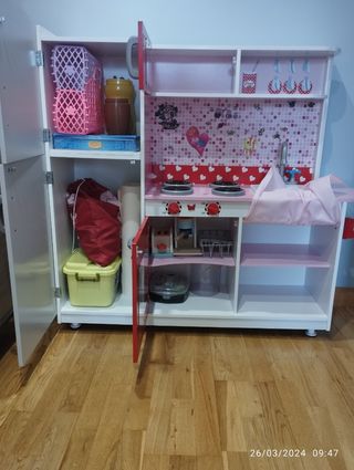 Cocina de madera para niños y niñas