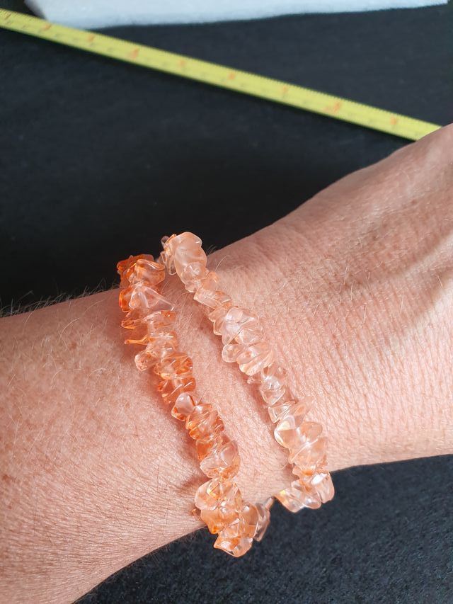 Conjunto collar y pulseras. chips cuarzo y citrino