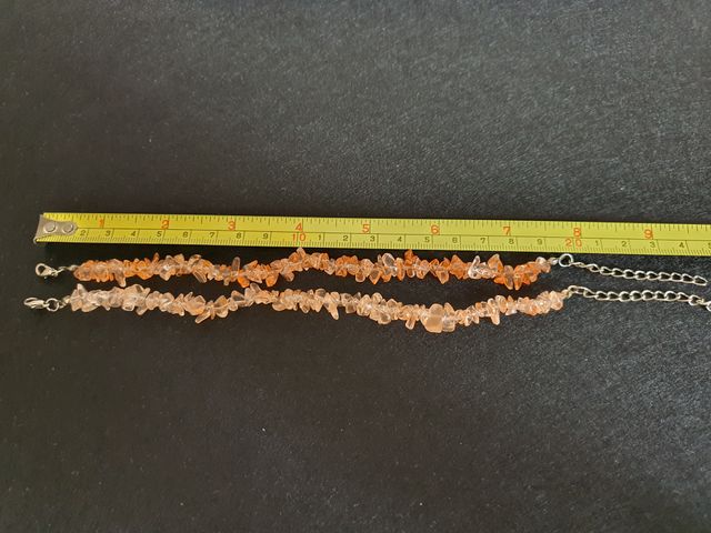 Conjunto collar y pulseras. chips cuarzo y citrino
