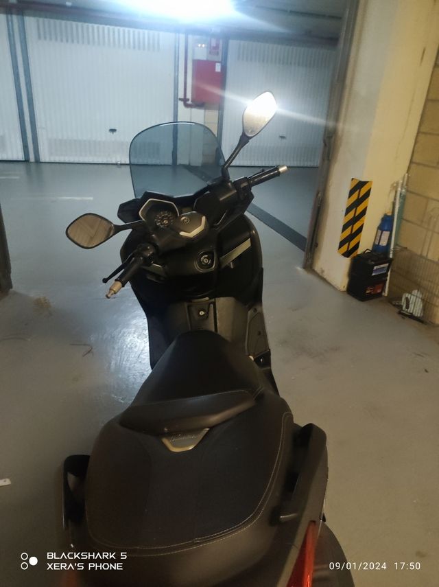 Yamaha xmax 400