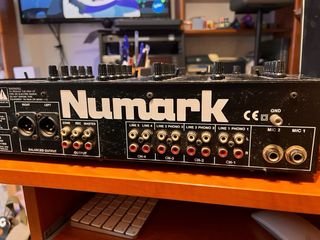 mesa de mezclas Numark