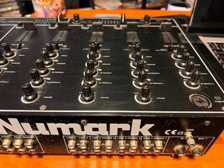 mesa de mezclas Numark