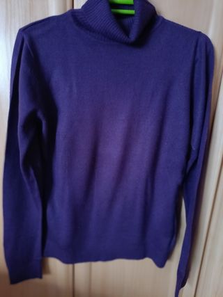Jersey mujer cuello alto morado Talla  L 