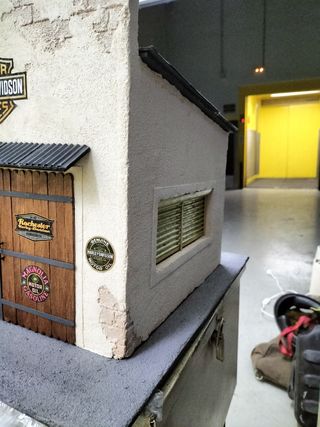 Maqueta garaje Harley Davidson.