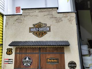 Maqueta garaje Harley Davidson.