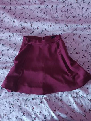 falda granate corta