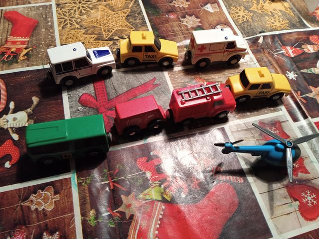 Coches vehículos madera Ikea