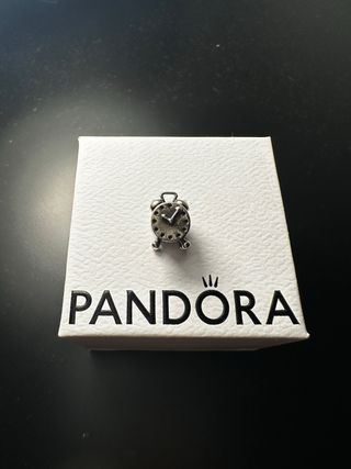 charm Pandora - reloj despertador