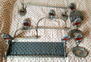 Espejo, vitrinas y accesorios de baño clásicos