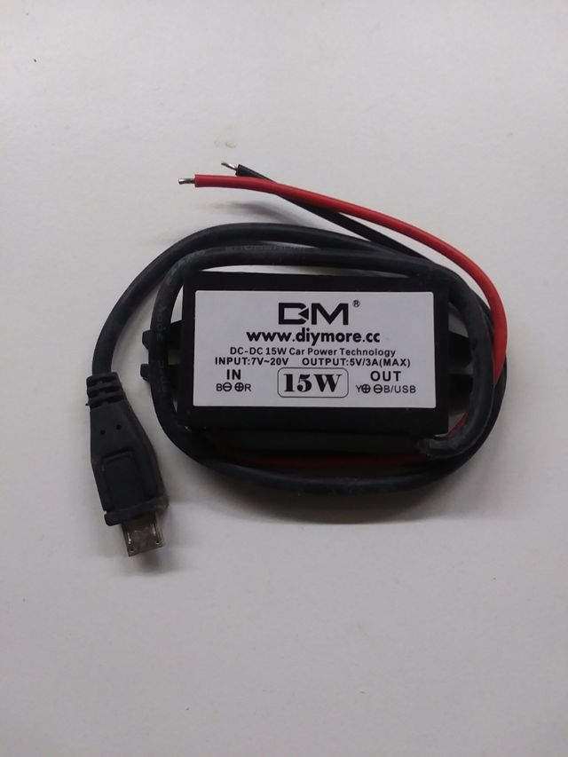 Alimentador de 12V a microusb de 15w