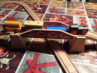 Tren de madera estilo Iker