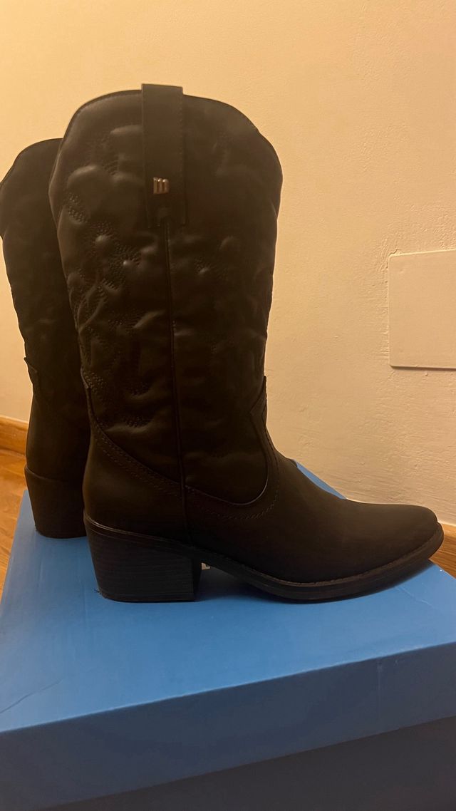 botas cowboy negras 