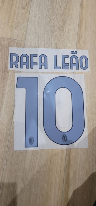 Namekit leao ac milan away