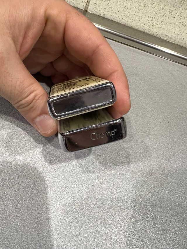 coppia accendini tipo zippo 