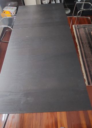 Mesa de salón extensible con 6 sillas 
