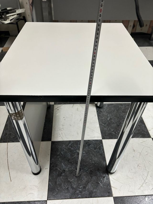 Mesas madera y metal