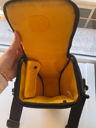 EQUIPO NIKON D3100 + OBJETIVOS Y COMPLEMENTOS