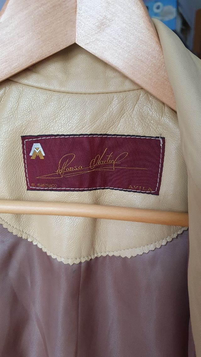 Chaqueta piel beige