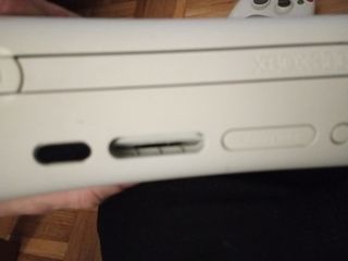 Xbox 360 + 2 mandos + Kinect 