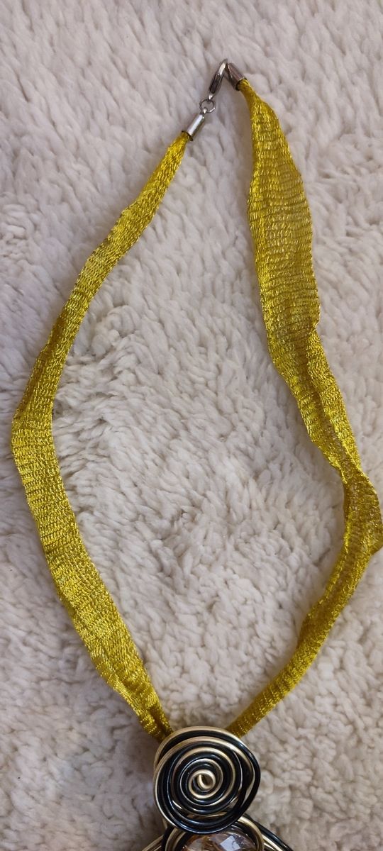 Collar de mujer