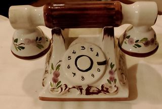 Telefono vintage in ceramica