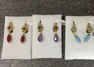 Pendientes de coral niña oro