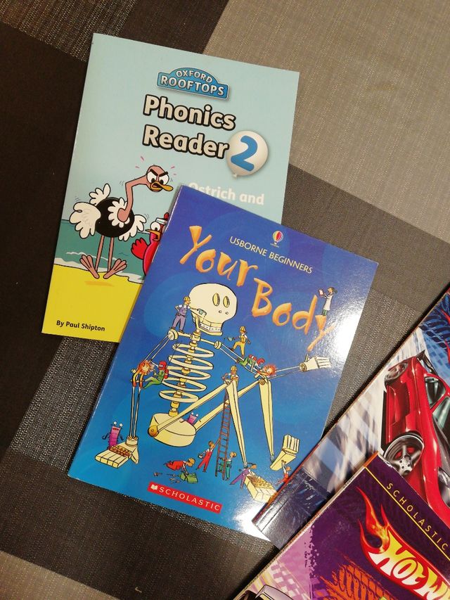 5 libros en inglés infantiles Hot Wheels