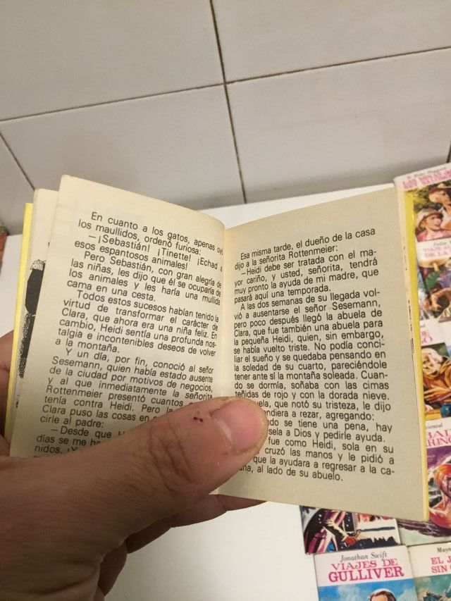 Lotto di 18 libretti antichi in miniatura di Petete