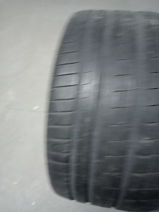 Neumático 295/25r20