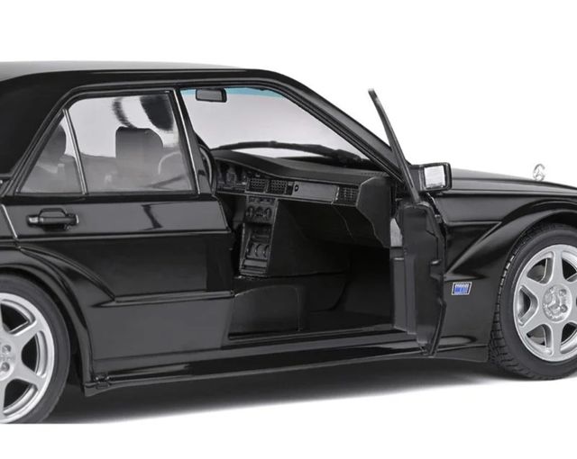 Maqueta mercedes 190e 1/18