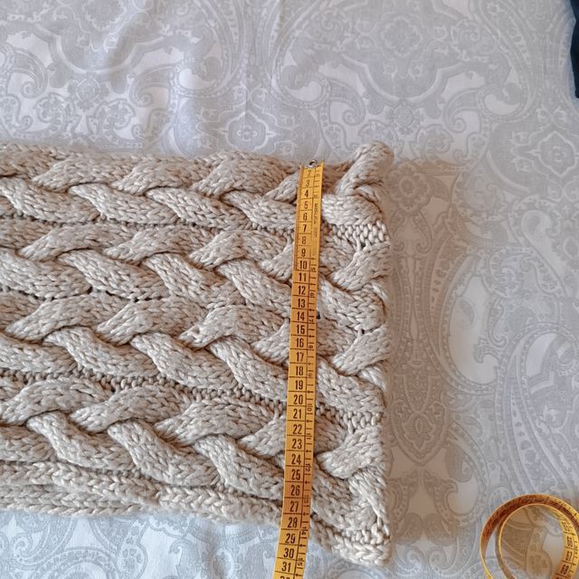 Sciarpa scaldacollo in lana a trecce 