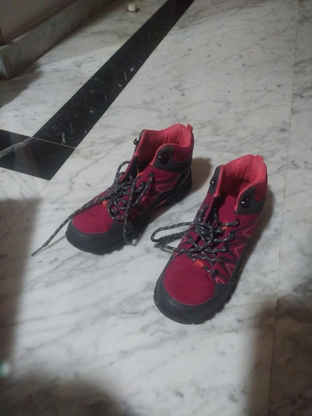 Bota montaña número 36