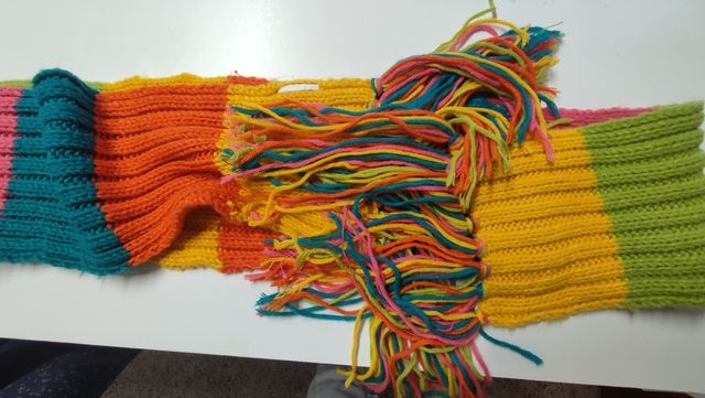 Bufanda y gorro de colores