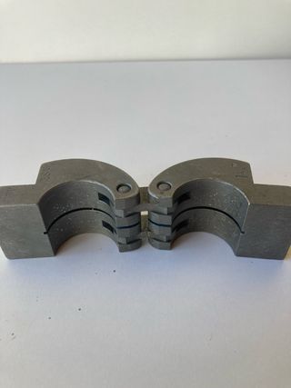 WSR Guia de sierra cortatubos 1 1/4”