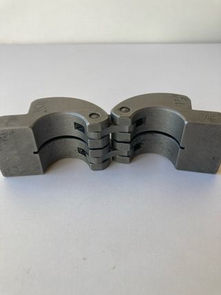 WSR Guia de sierra cortatubos 1 1/8”