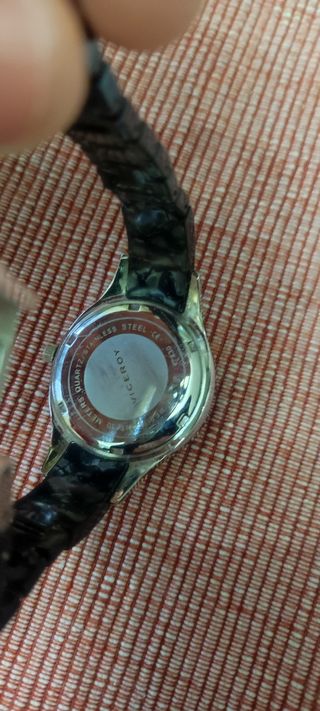 Reloj acero y piedras de Swarovski 