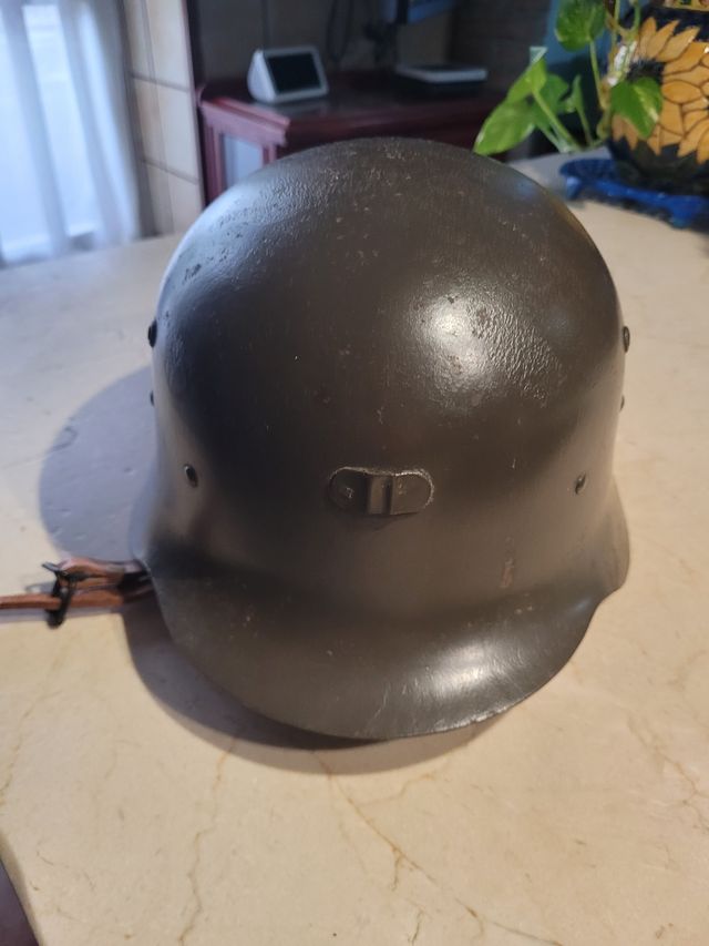 Casco militar de acero