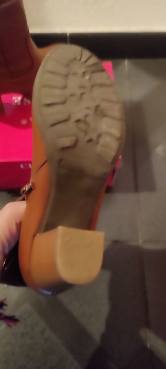 🛑🛑🛑Botas 2 pares del 36