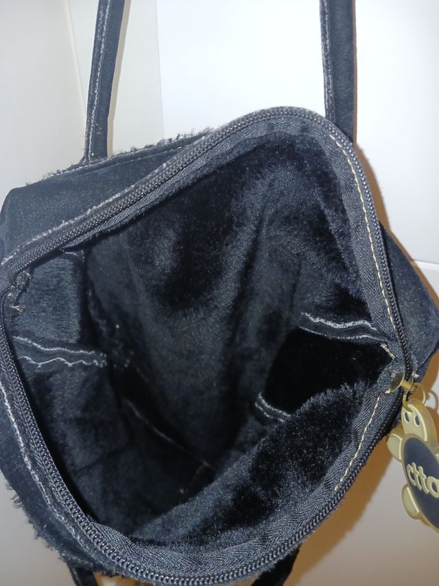 BOLSO NEGRO ATERCIOPELADO