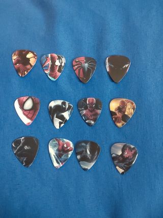 Spiderman 12 pieces set guitar picks