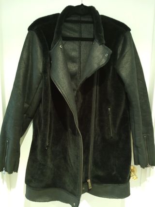 Abrigo piel negra Massimo Dutti