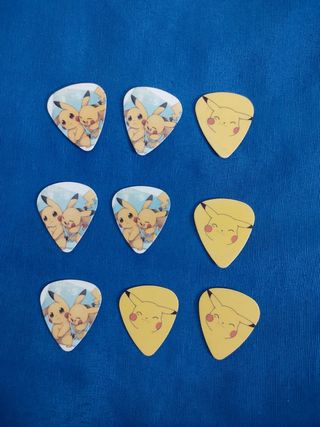Pikachu 9 pieces guitar picks set