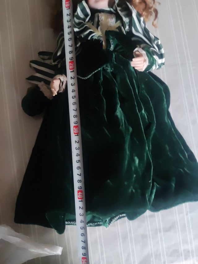 Muñeca antigua de porcelana 40 cm altura.