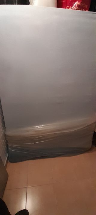 Colchon Flex  135 cm en muy buen estado con funda