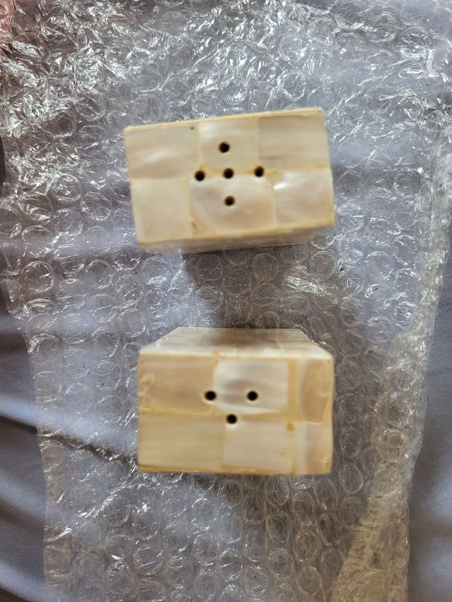 Saliera e pepiera Pearly