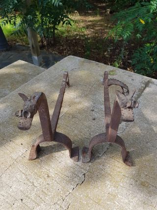 Pareja de Morrillos de Hierro forjado San Jorge